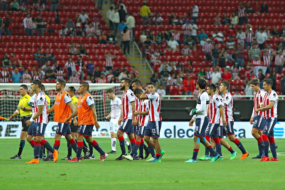 Las Chivas se caen a pedazos