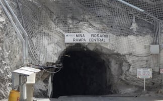 Ubican con vida a trabajadores atrapados en mina de El Rosario, Sinaloa; les inyectan oxígeno y agua
