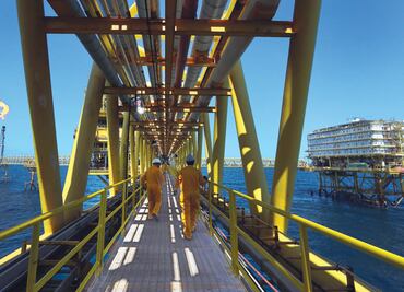 Calificación de Pemex no cambia por apoyo del gobierno: S&P