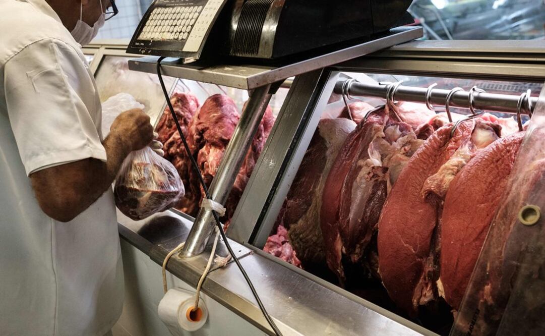 China anunció que aplicó nuevos aranceles a la carne, fruta y otros productos provenientes de Estados Unidos (Foto: Archivo / AFP)