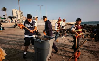 Detectan manchas de hidrocarburo en playas del Golfo de México; despliegan operativo federal en Veracruz y Tabasco