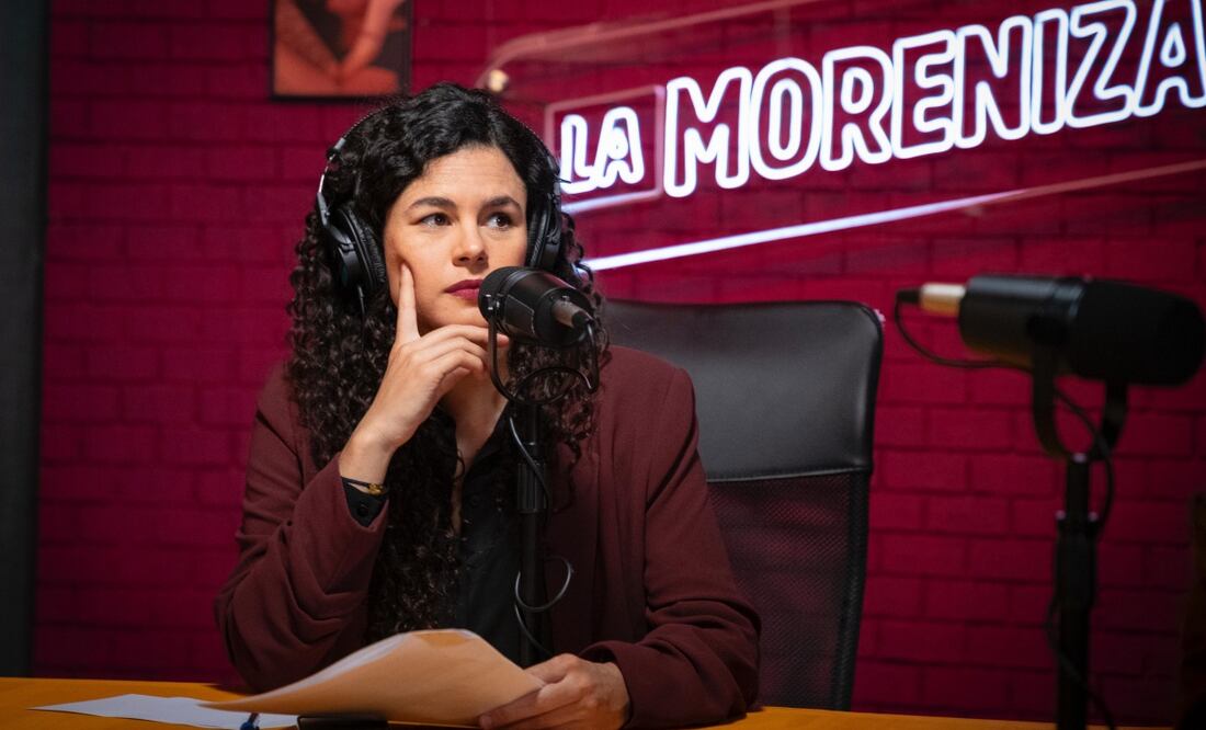 Luisa María Alcalde Luján, presidenta nacional de Morena, durante el podcast "La Moreniza". Foto: Especial