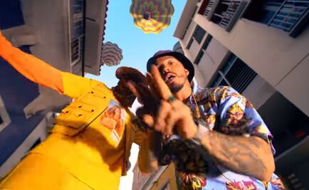 Bad Bunny y J Balvin pasean en velero por el Viejo San Juan