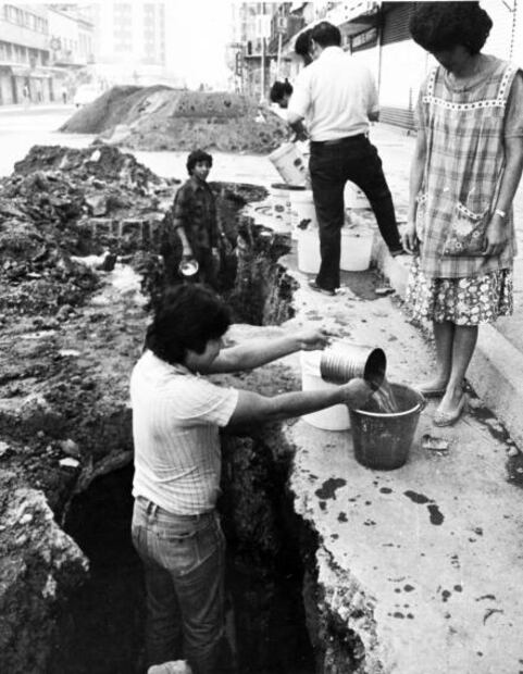 Bebemos agua embotellada por el sismo del 85