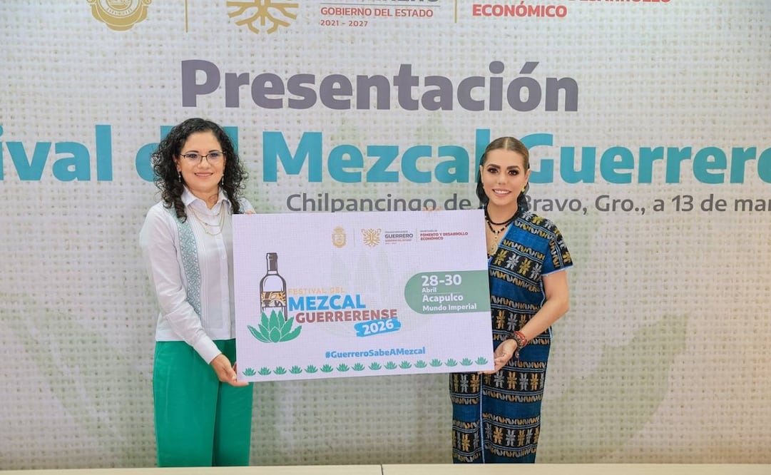 La gobernadora Evelyn Salgado y la secretaria Teodora Ramírez durante la presentación del festival Guerrero sabe a Mezcal. Foto: Especial.