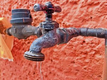 Fiscalía y SSC detectan tres tomas clandestinas de agua en inmuebles de la CDMX