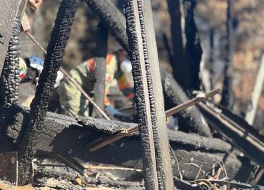 Combatientes de Conafor y Semarnat extinguen ocho focos de calor en incendios de Los Ángeles; realizan patrullaje