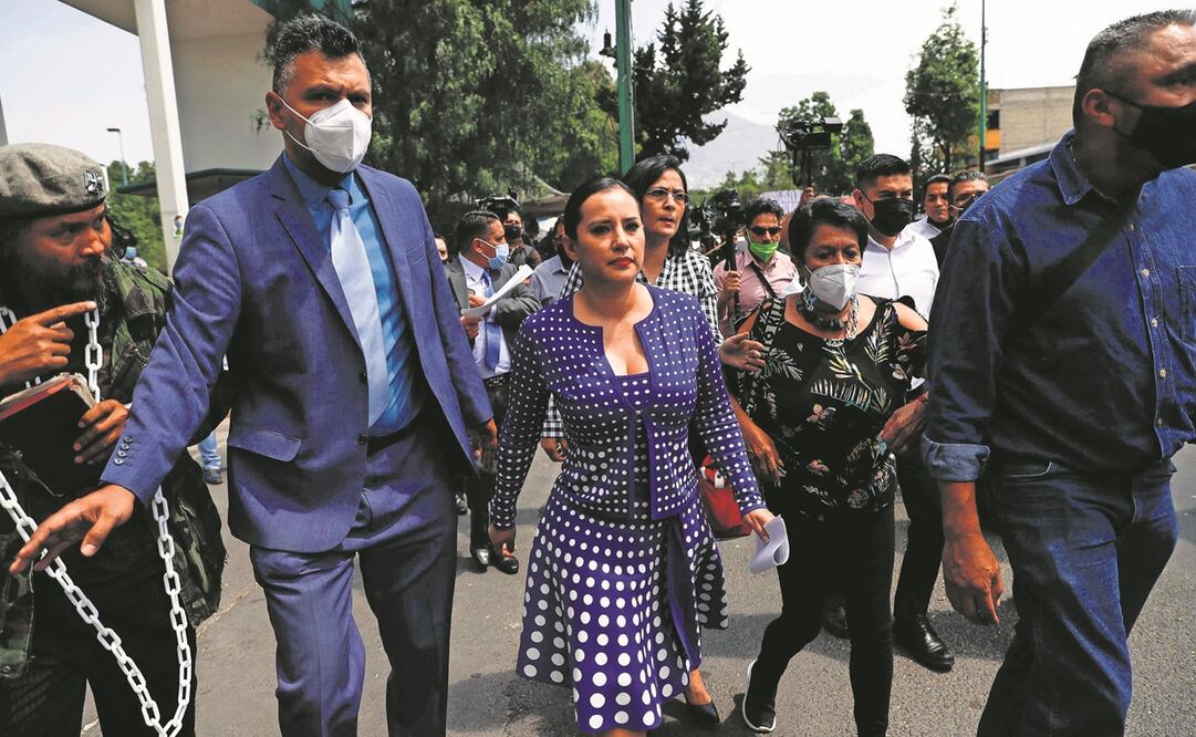 A su salida de las salas de oralidad, Sandra Cuevas detalló que la separación de su cargo solamente es hasta la celebración de la próxima audiencia. Foto: Diego Simón. EL UNIVERSAL