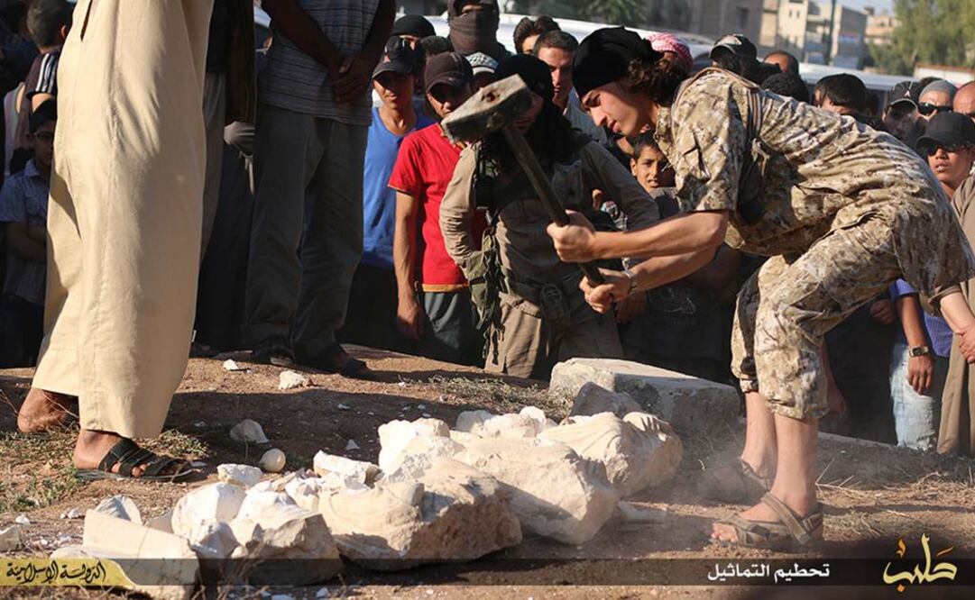 No es certero asegurar que las piezas eran auténticas o si los milicianos destruyeron piezas falsas para encubrir su propio tráfico de antigüedades. (FOTO: AP)