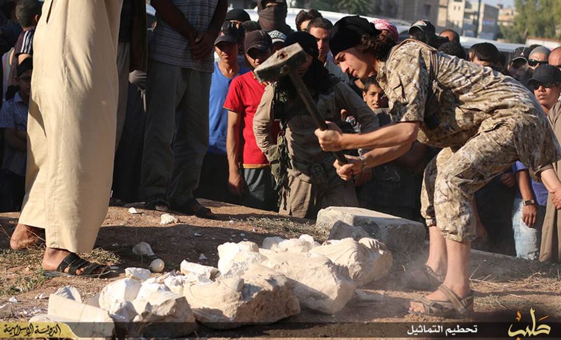No es certero asegurar que las piezas eran auténticas o si los milicianos destruyeron piezas falsas para encubrir su propio tráfico de antigüedades. (FOTO: AP)