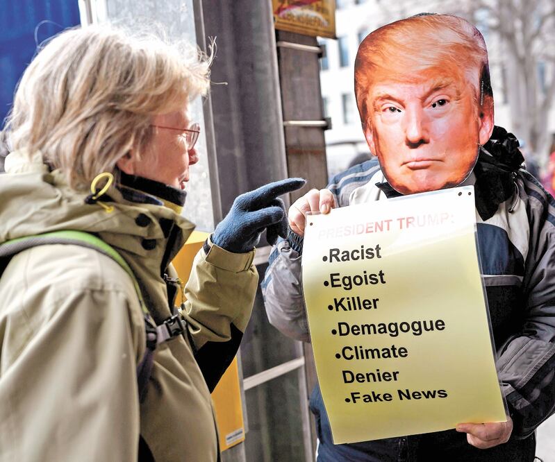 ¿Impopularidad? El martes arranca el juicio político contra Trump en el Senado; expertos prevén que el mandatario lo libre. FABRICE COFFRINI. AFP