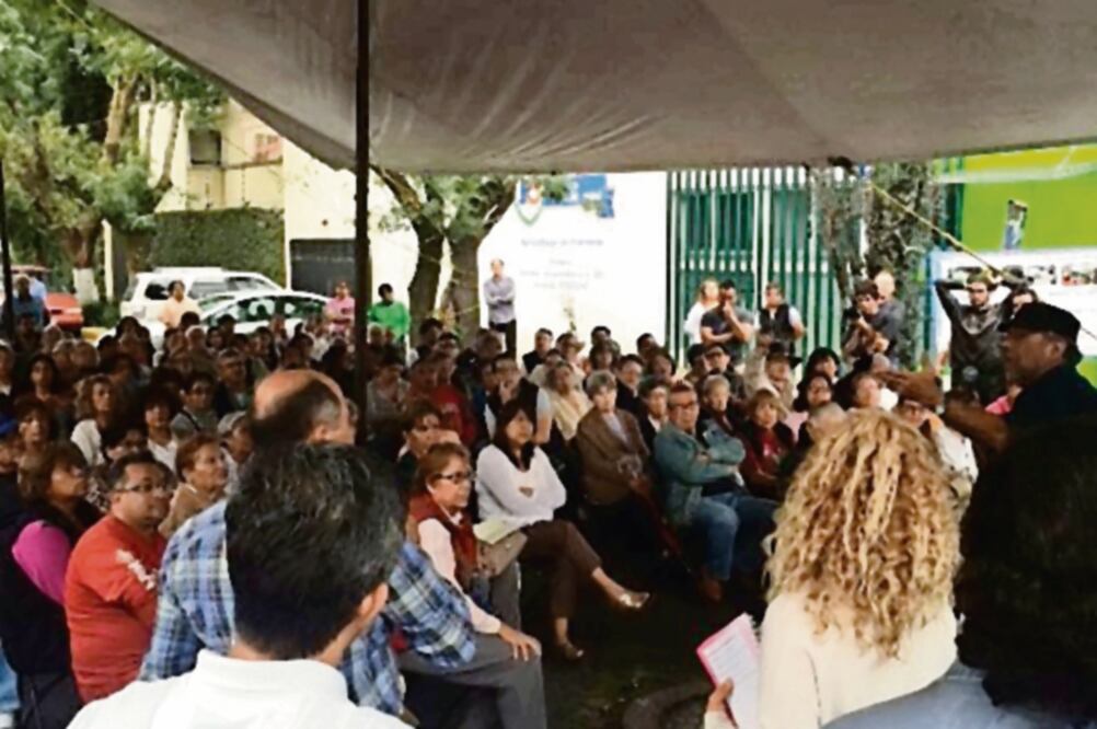Habitantes recordaron que la semana pasada se registró un accidente en la red de gas natural que acababa de colocarse días antes