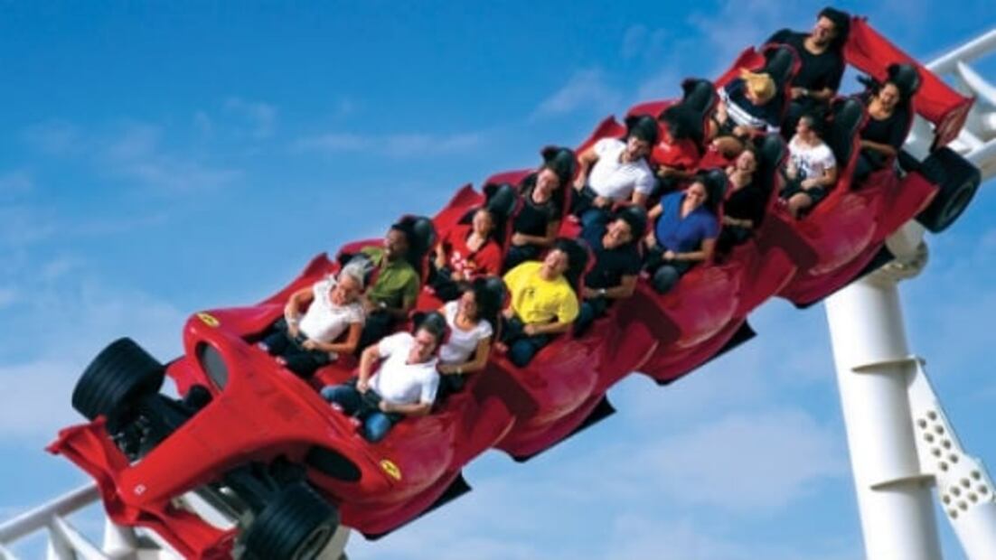 Esta es la montaña rusa con la caída vertical más alta del mundo