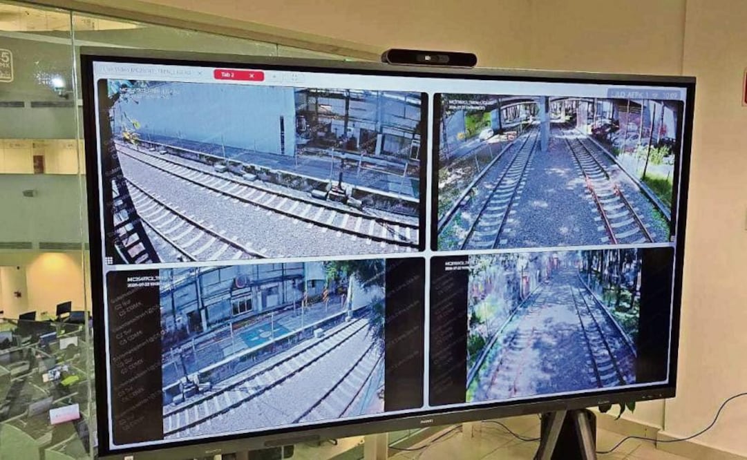 La vigilancia en los puntos del transporte público implica la conexión con el equipo del C5 y de los
siete C2, los altavoces, los botones de pánico y auxilio, informó el coordinador del centro de control