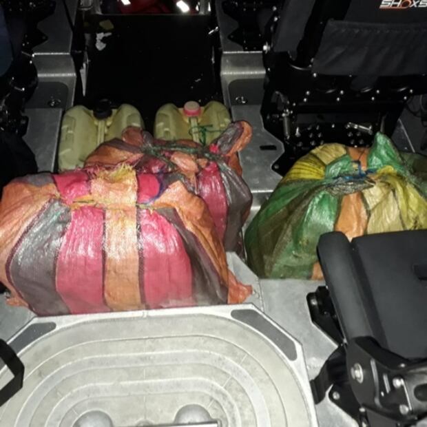 Marina asegura media tonelada de cocaína; flotaba en mar de Puerto Chiapas