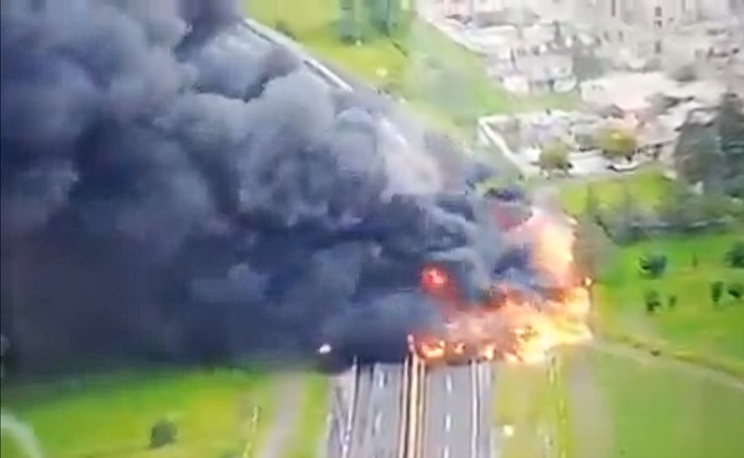 Explota pipa de combustible en Tlaxcala; cierran la carretera México-Veracruz.
Foto: Especial.