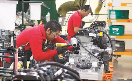Industria automotriz impulsa recuperación de empleo manufacturero 