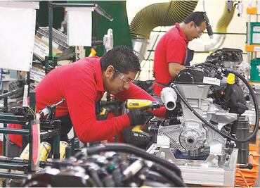 Industria automotriz impulsa recuperación de empleo manufacturero