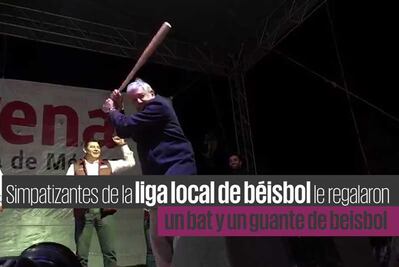 Con bate y bastón, AMLO y Barbosa batean en Puebla