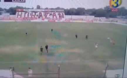 Aficionados balean a técnico en pleno partido de futbol