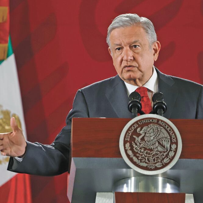 En Palacio Nacional, el presidente Andrés Manuel López Obrador celebró la determinación de limpiar la corrupción en los poderes de la Unión, en especial en el Judicial, que, dijo, era como El Castillo de la Pureza. Foto/PRESIDENCIA