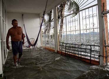 Cierran Manzanillo a embarcaciones menores por 'Marty'