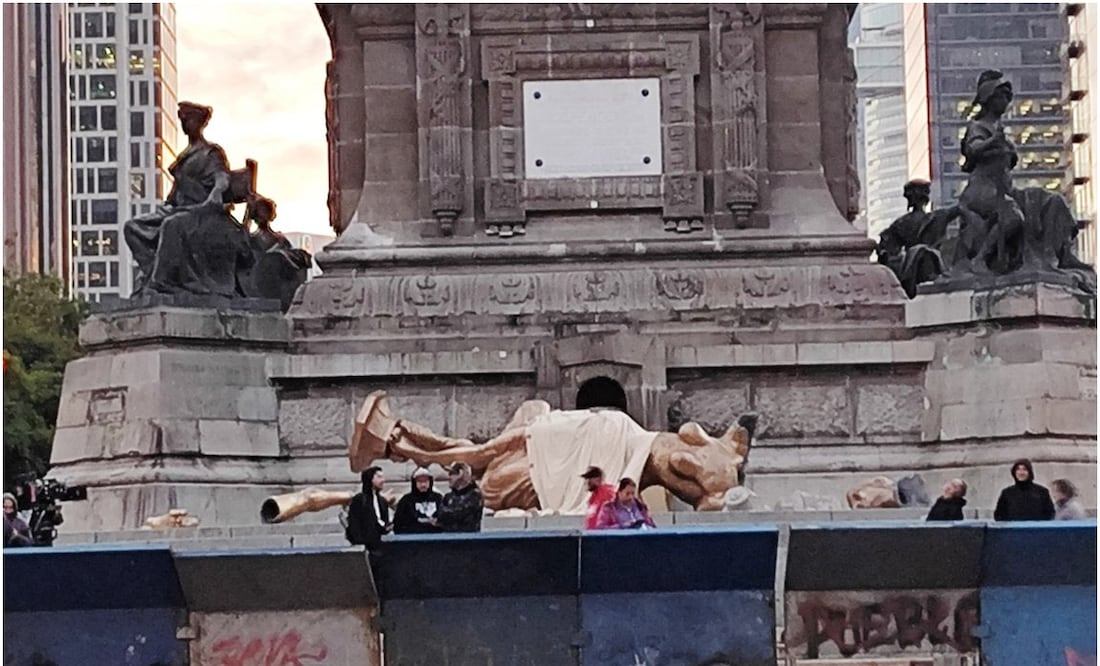 Réplica del Ángel de la Independencia. Foto: Especial
