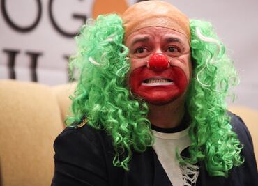 Actrices, políticos y periodistas apoyan a Víctor Trujillo 'Brozo' en polémica con Estefanía Veloz