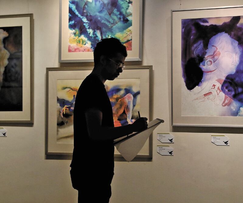 Pedro se refugiaba en actividades artísticas, como la pintura, para alejarse de la realidad de discriminación, soledad y rechazo que vivía en su casa, así como en la escuela, a raíz de su condición transgénero. Foto/DIEGO SIMÓN. EL UNIVERSAL