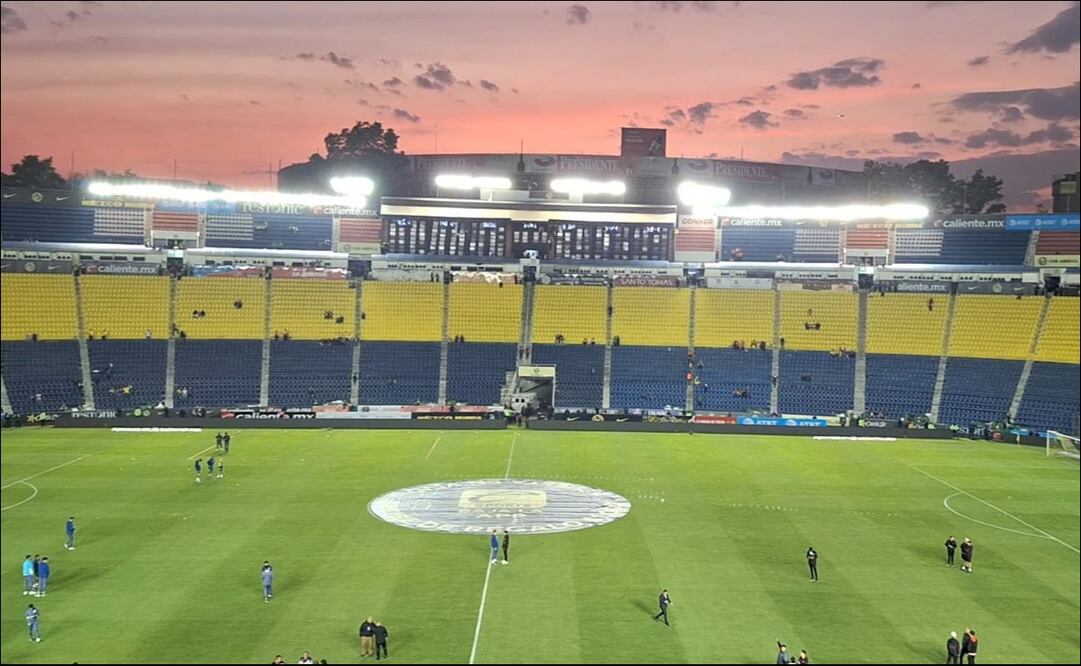 Así lucen las gradas del estadio Ciudad de los Deportes con los colores del América / Foto: Sebastián García - EL UNIVERSAL