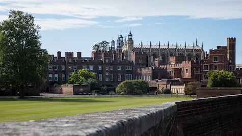 Eton College, la escuela que gobierna Reino Unido; alma mater de 20 líderes británicos