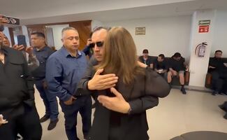 Clase política morenista llega a velorio de Zenyazen Escobar; Cuitláhuac y Nahle se reencuentran