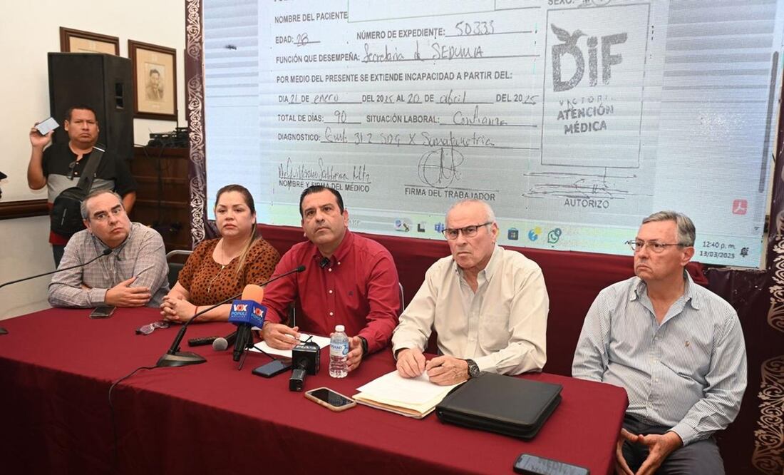 En conferencia de prensa, el secretario del Ayuntamiento de Victoria, Hugo Reséndez Silva, dijo que es falsa la versión en la que se acusa de violencia de género al presidente municipal de Victoria, Eduardo Gattás Báez. Foto: Roberto Aguilar / EL UNIVERSAL