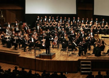 Brahms, Mozart y un estreno internacional: Orquesta Eduardo Mata se presenta hoy en la Sala Nezahualcóyotl