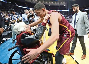 Juegan con ‘seis’ en la duela