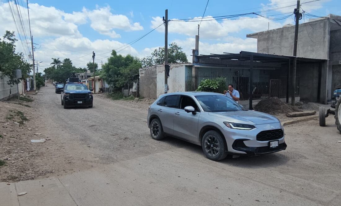 Fueron detenidos 5 jóvenes con rifles automáticos y chalecos tácticos en Aguaruto, Sinaloa. (Foto: cortesía)