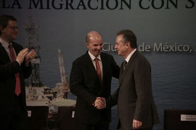 Pemex tendrá participación de 45% en consorcio para licitación bloque Trión