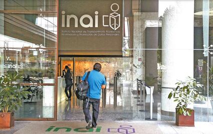 INAI conmemora 211 años de la independencia; democracia sólo con el escrutinio ciudadano