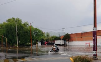 Lluvias en el Edomex provocan encharcamientos en Tlalnepantla; cae granizo en Naucalpan 
