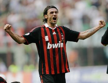 Paolo Maldini regresa al AC Milan