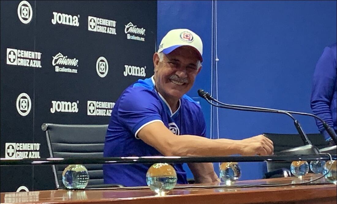 TUCA FERRETTI EN CONFERENCIA DE PRENSA DE CRUZ AZUL - FOTO: EDGAR ENRÍQUEZ / EL UNIVERSAL