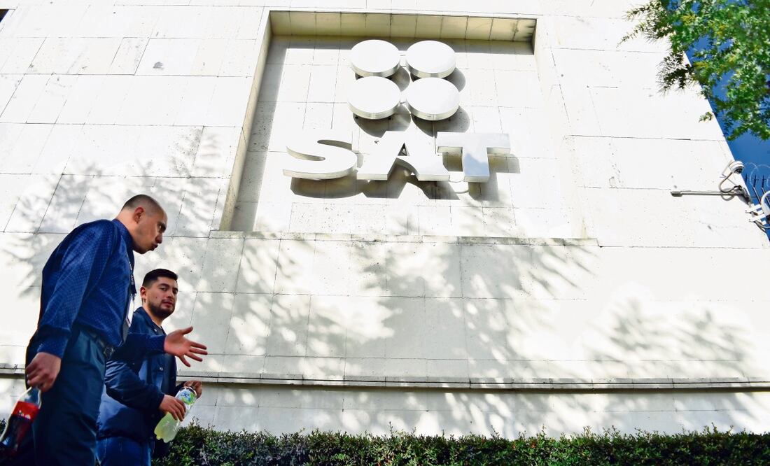 El órgano recaudador de impuestos aclaró que el personal administrativo de esta institución no porta, ni portará armas. Foto: Archivo | El Universal
