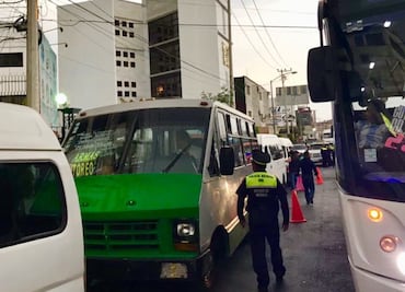Protestan contra operativo a transporte público en Cuatro Caminos