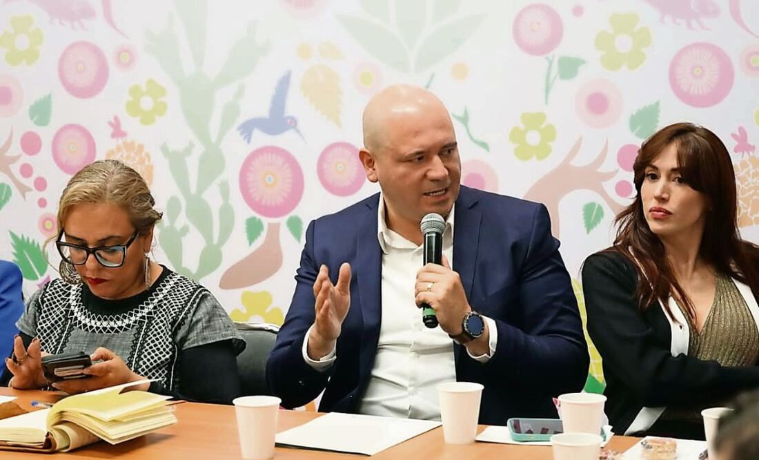 Autoridades y empresarios celebraron el lograr convenios para garantizar el derecho humano al agua. Foto: Especial