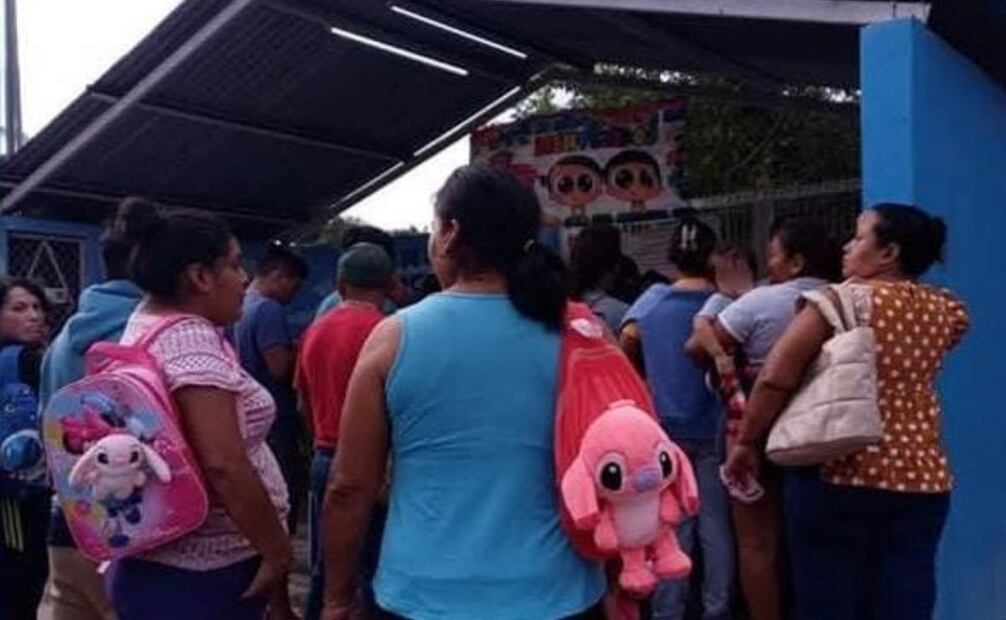 Familiares exigen justicia por el caso de abuso sexual en kinder de Yucatán (18/11/2025). Foto: Especial