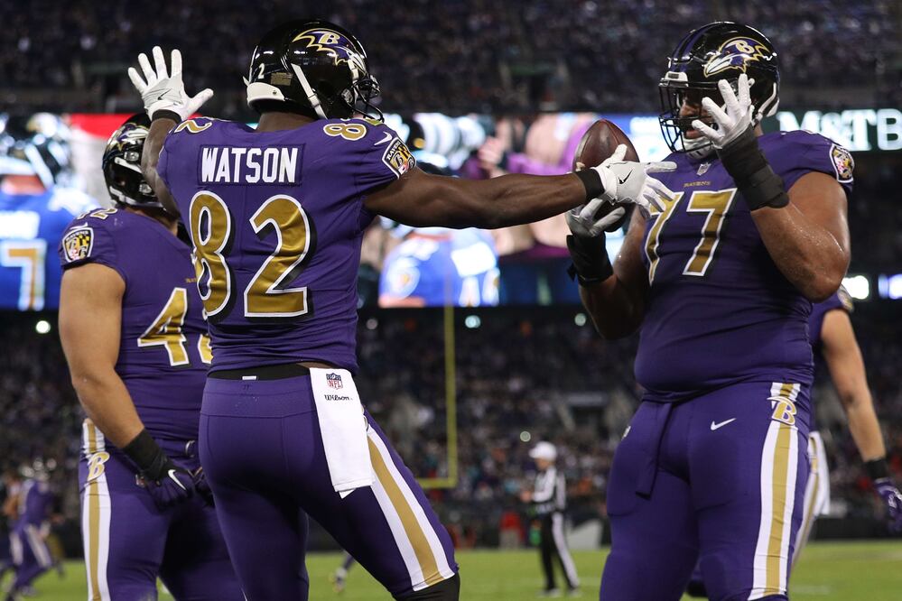 EFE. Watson (82) celebra su TD, uno de los dos por aire que logró la parvada.