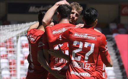 Toluca sorprende y le gana al Cruz Azul en el Nemesio Diez