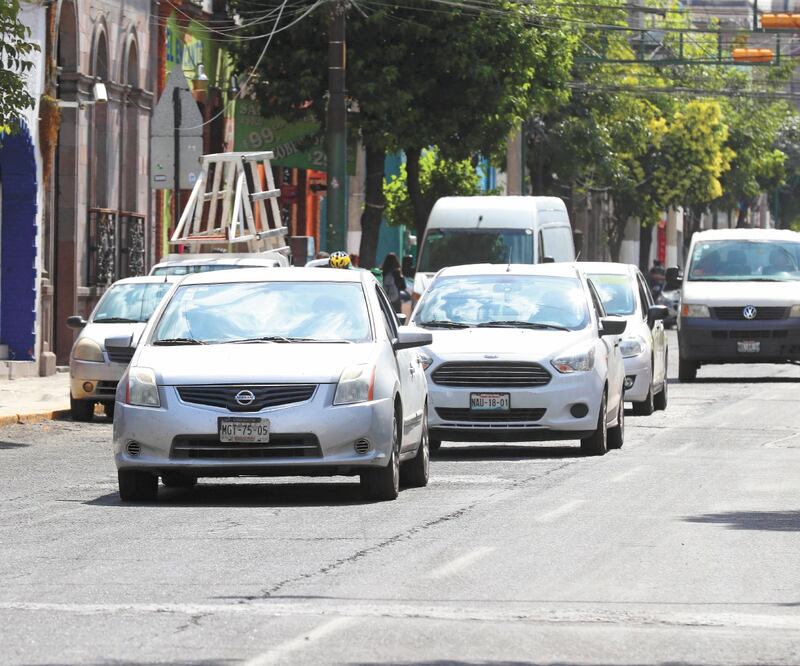 Con el cobro de tenencia pagan más los que más tienen, y eso podría traer recursos a todos los estados, aseguran expertos fiscalistas. Foto: ARCHIVO EL UNIVERSAL