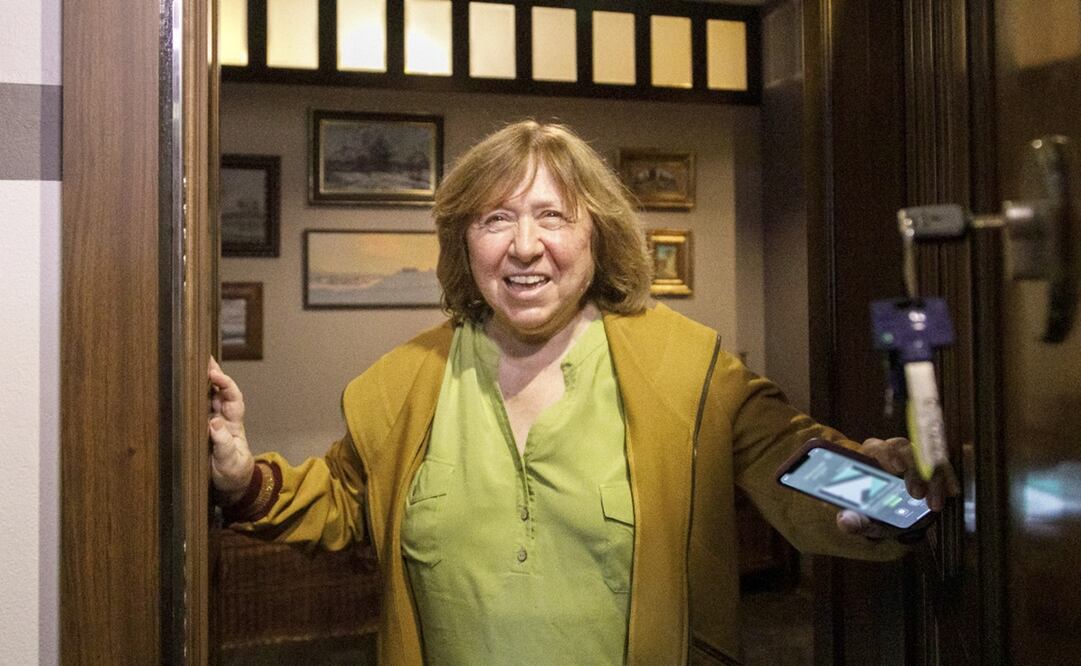 Participarán cuatro premios Nobel, entre ellos Svetlana Alexiévich (Literatura 2015). Foto: AP Photo/TUT.by