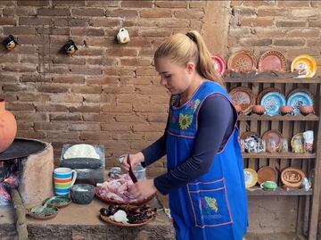 Birria de rancho, la receta de la hija de Doña Ángela